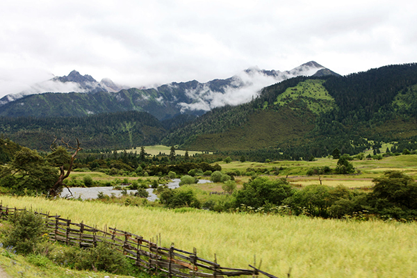 深度環(huán)線全景，布宮，林芝，巴松措，大峽谷，朗縣，澤當，拉姆拉錯，羊湖，滿拉水庫，日喀則，納木措扎營8晚9日游